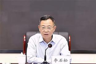 记者：克雷桑这么好，但归化要等2年后，2026是没戏了